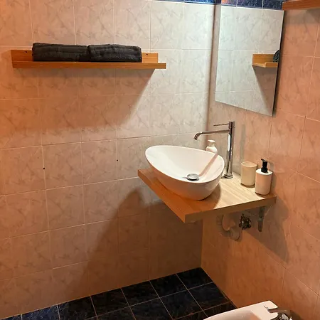 Ka לינה וארוחת בוקר בודירו